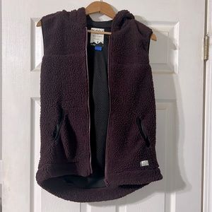 Kavu maroon vest